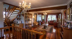 Ainslie Manor Guest House - Image 2