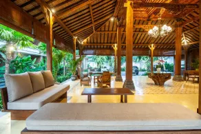 Walking Distance to Harbor & Near Beach+Breakfast - Image 4