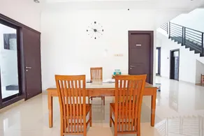 OYO 91194 Manyar Residence Syariah - Image 5