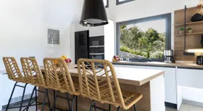 Phos & Physis Luxury Villa - Image 3
