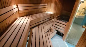 Triple room, bathtub - Image 5