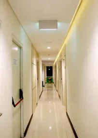 Biz Boulevard Hotel - Image 5