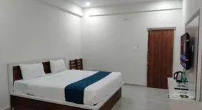 Hotel grand vista near bengaluru airport - Image 2