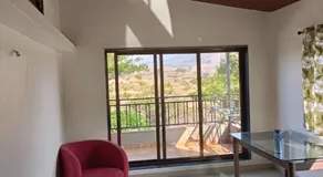 V2- Vue' Villa - Image 2