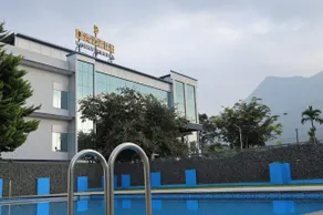 Dazzle Mount Resort - Image 2