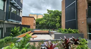 Cosy Unit Near Light Rail - Image 2