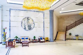 Longchen Hotel - Image 2