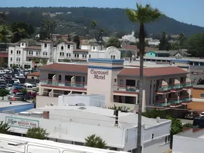 Carousel Beach Inn - Image 5
