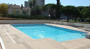 T2 climatisé à 5 minutes à pied de la plage avec parking, piscine et wifi - Image 3