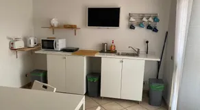 Travelershome 7Metri Ciampino GuestHouse - Image 3