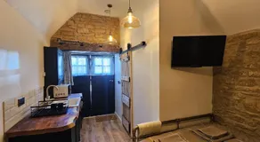 The Little Mews - Image 2
