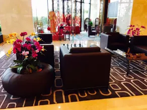 Peony Harbor City Hotel - Image 4