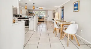 Heated Pool Villa Near Venice Beach Sleeps 6 - Image 3