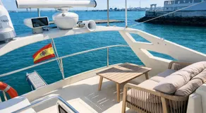 Captain Cangrejo Yacht - Image 5