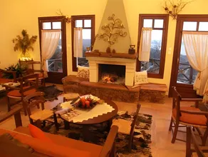 Iliovolo Guesthouse - Image 2