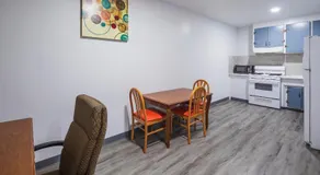 Hitching Post Studios Inn - Image 4