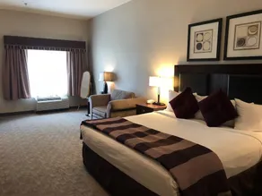 Shilo Inn Suites Hotel - Image 2