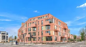 Superior Apartment with Balcony & Gym - Image 3