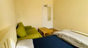 Cozy Room In Sauchiehall Street - Image 4