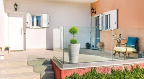 Lamda Apartments By Estia - Image 3