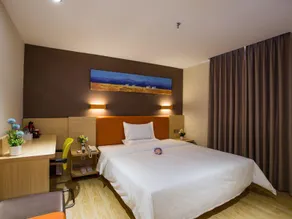 IU Hotel Linfen Houma Time Square Branch - Image 2