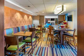 Fairfield by Marriott Inn & Suites Portland Maine Airport - Image 4