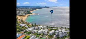 Moffat Beach Surf Retreat with Ocean Views - Image 2