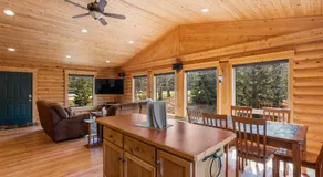 Lazy Fox Cabin - Image 3