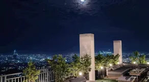 Miestee's Modern Luxe Retreat - Image 4