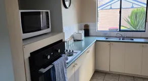 Comfortable Villa across the road from the Historic Recreation Hotel - Image 4