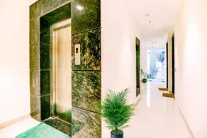 Hotel Lycoris Zirakpur -Near Chandigarh Airport l Free Parking l Family Friendly Rooms - Image 4