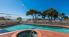 Ocean View Retreat Azure Beachfront Bliss - Image 3