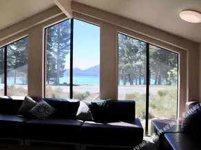 The Huts at Lakes Edge - Image 2