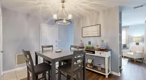 Private retreat with access to community pool & nearby entertainment - Image 2