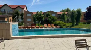 Venus Resort - Image 5