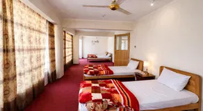 HOTEL HIGHLANDER INN SKARDu - Image 2