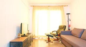 Global Vacacional, Estudio para parejas con piscina en Canet playa - Image 2