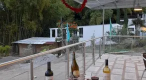 LUXURY Hotel - Image 4