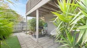 Lake House - Cosy Coastal Getaway - Image 5