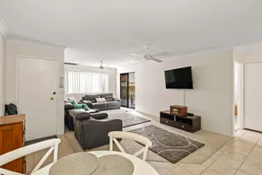 Burleigh Coastal Haven | Kingston 4 - Image 2