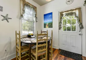 Carroll House Cottages - Image 4