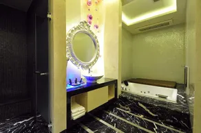 Merry Hi Motel - Image 4