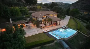 Wild Oak Estate - Stone Villa with Sea Views , by ZanteWize - Image 3