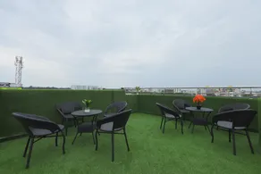 Royal Ace Stopover - Image 2