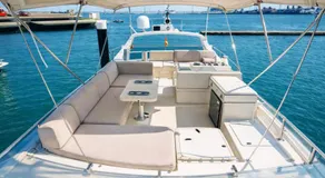 Captain Cangrejo Yacht - Image 5