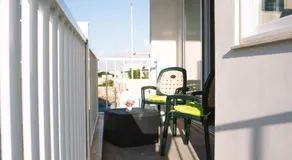 Modern 3 bedroom with AC apartment - Image 3