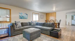 Charming and cozy downtown Bozeman 3 bedroom condo Walk to dinner and drinks - Image 2