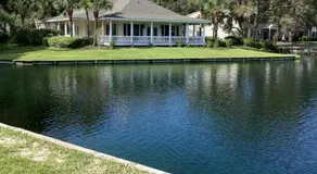 E10 comfortable and neat 2 bedroom 2 bath - Image 3