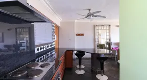 604@Amanzi 2-bedroom holiday apartment by the sea - Image 3