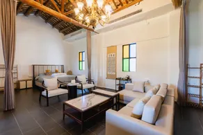 Rustic Residences: Designed Pool Resort Inn - Image 4